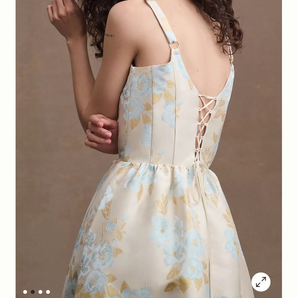 V. Chapman Cream and Blue Floral Dress - Picture 2 of 4